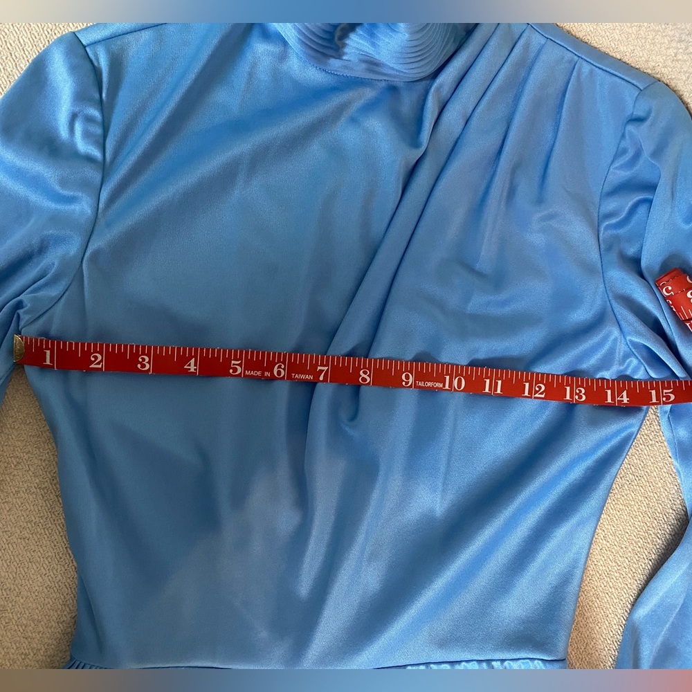 Elegant Long Sleeve Maxi Dress in Bright Blue - Picture 6 of 12